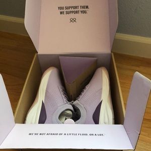 Clove Classic Core Collection Lavender Nursing Shoes Women's 9.5